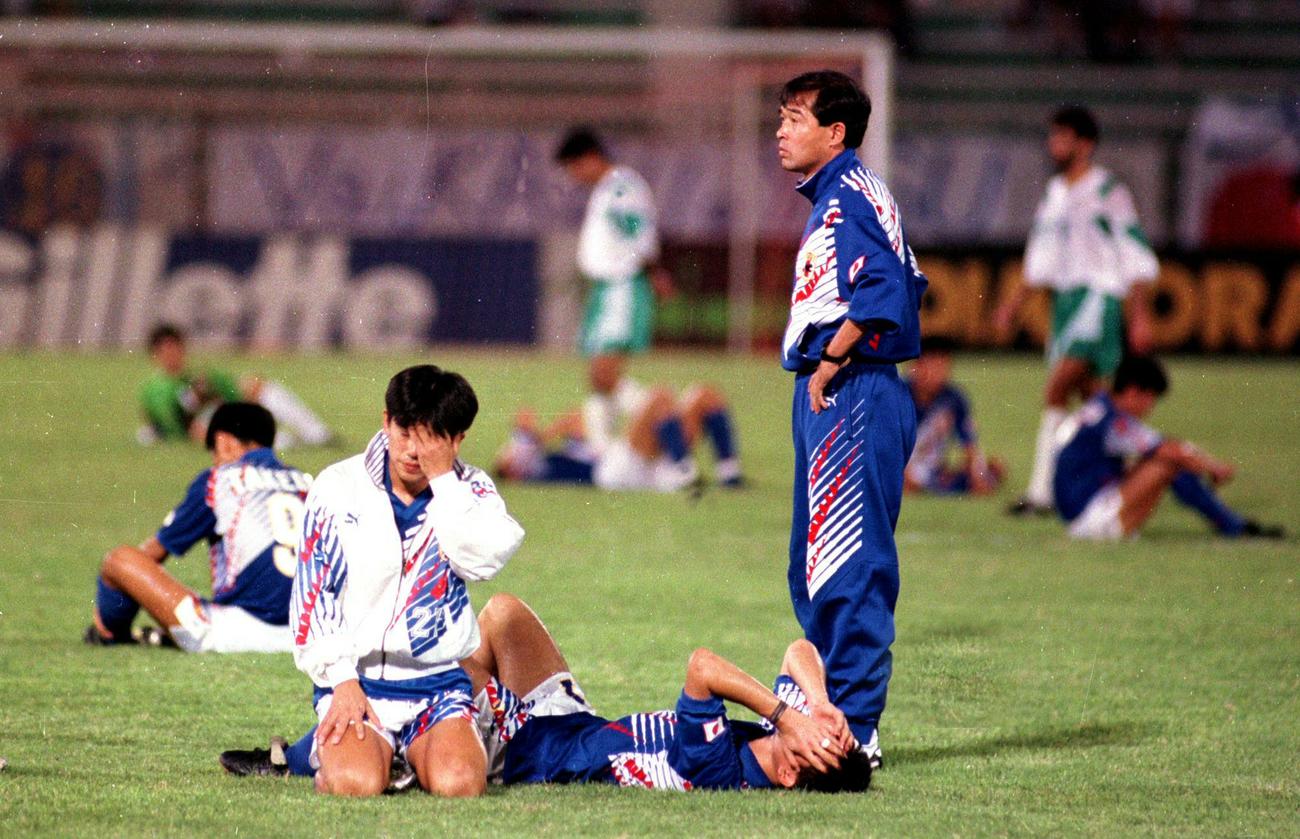 日本代表、中央は三浦知良、左が三浦泰年、右は清雲栄純（1993年10月28日）
