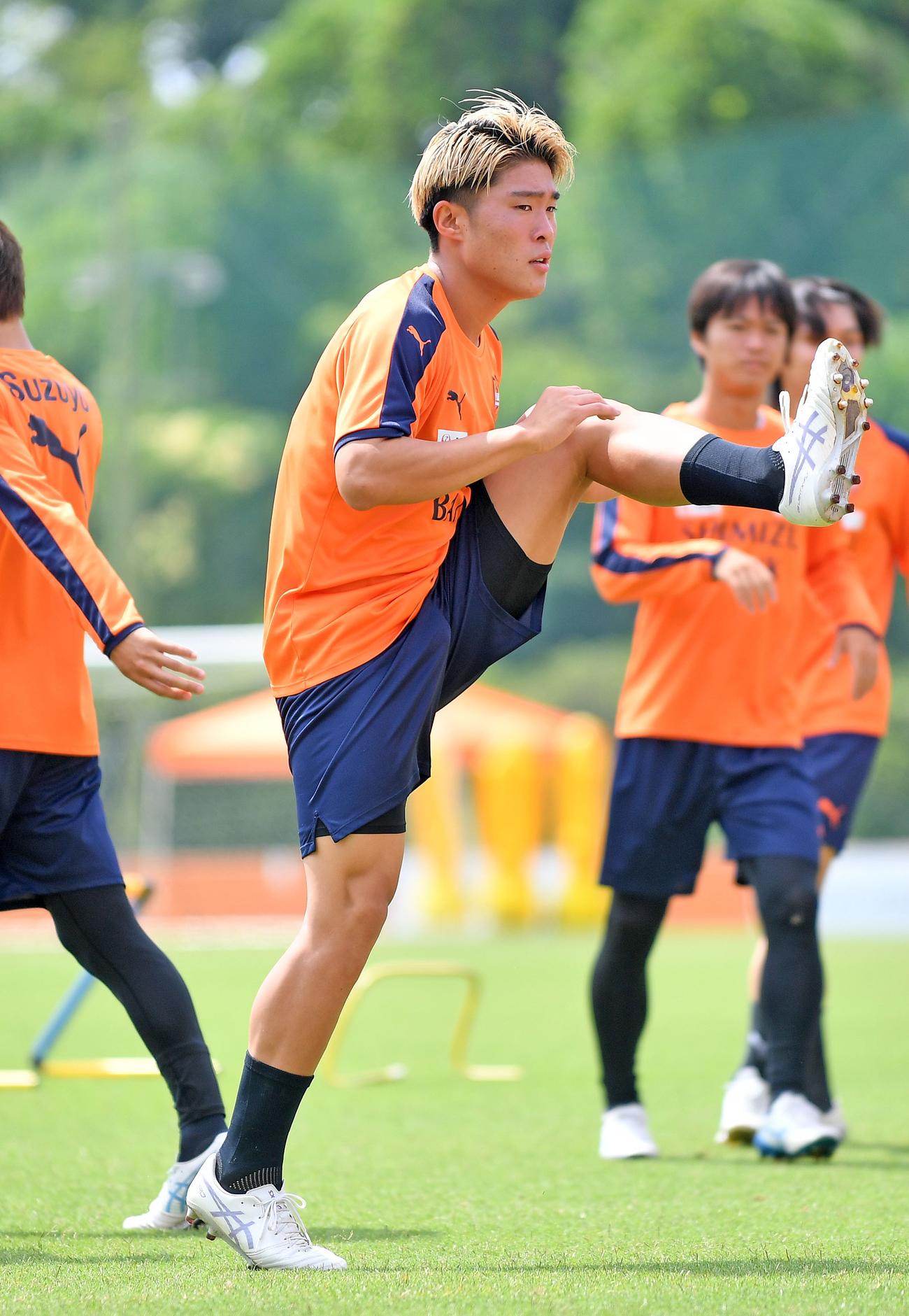 5日のアウェー町田戦に向けて調整する清水宇野