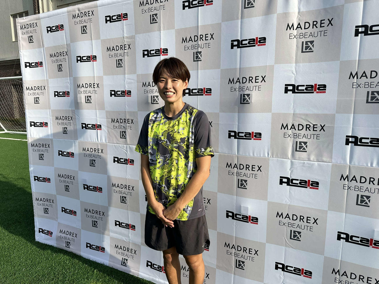 大阪桐蔭高校でサッカークリニックと講演会を行ったなでしこジャパン熊谷紗希（主催者提供）
