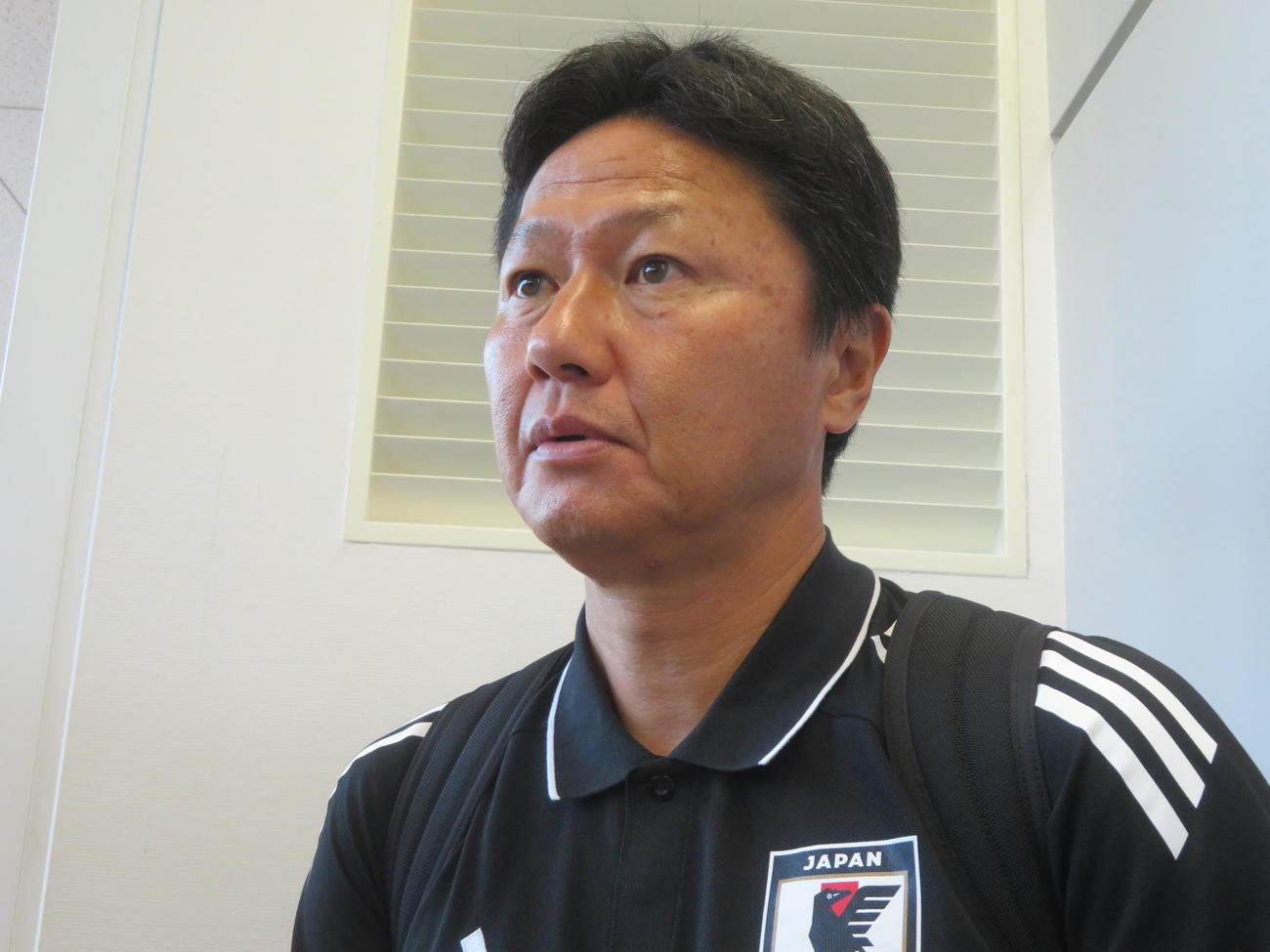 ウズベキスタン遠征から帰国したU－22日本代表の大岩剛監督（撮影・佐藤成）