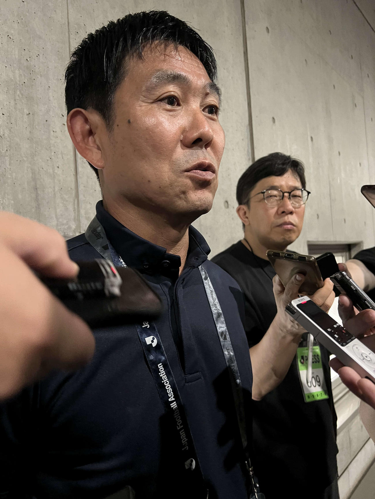東京対京都戦後に取材に応じる日本代表の森保一監督（撮影・佐藤成）