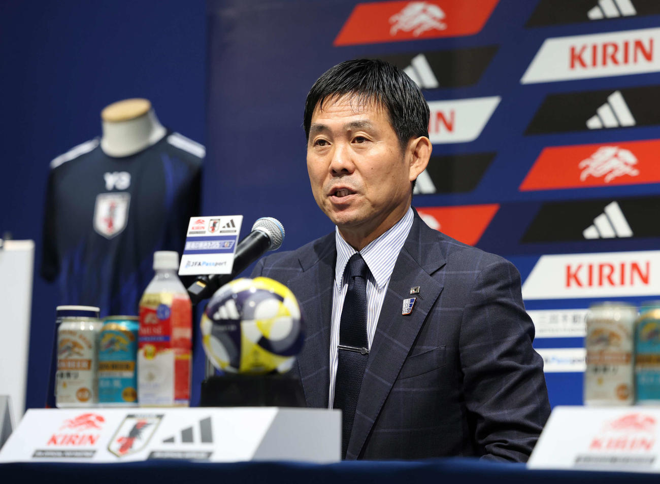 会見に臨む日本代表森保一監督（撮影・増田悦実）