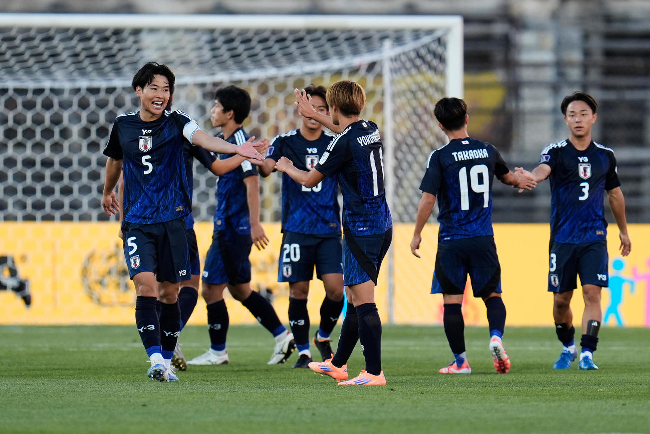 U20W杯、日本－エジプト　勝利を喜ぶ日本の選手たち（AP）