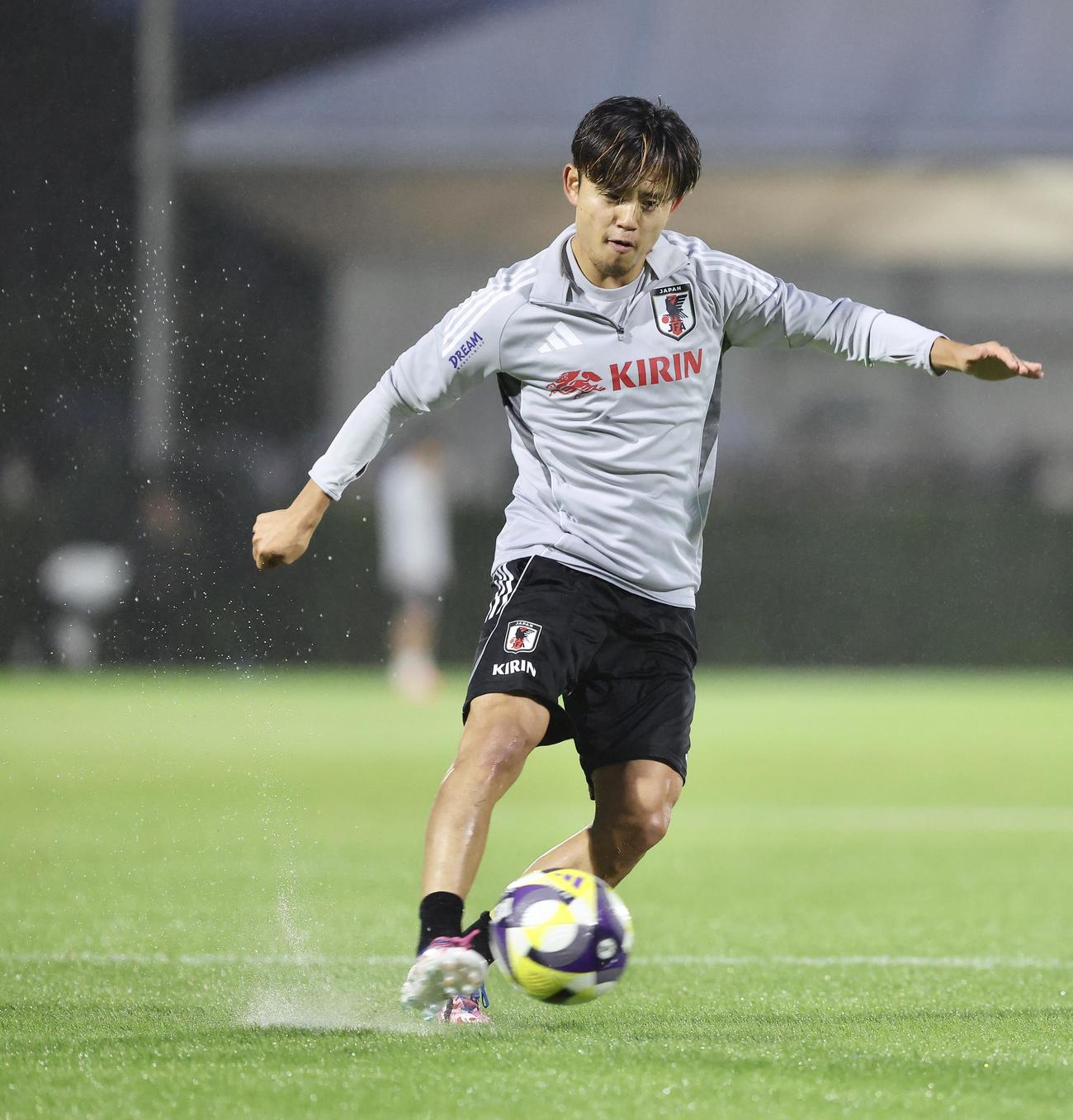 練習に臨む久保（撮影・河田真司）