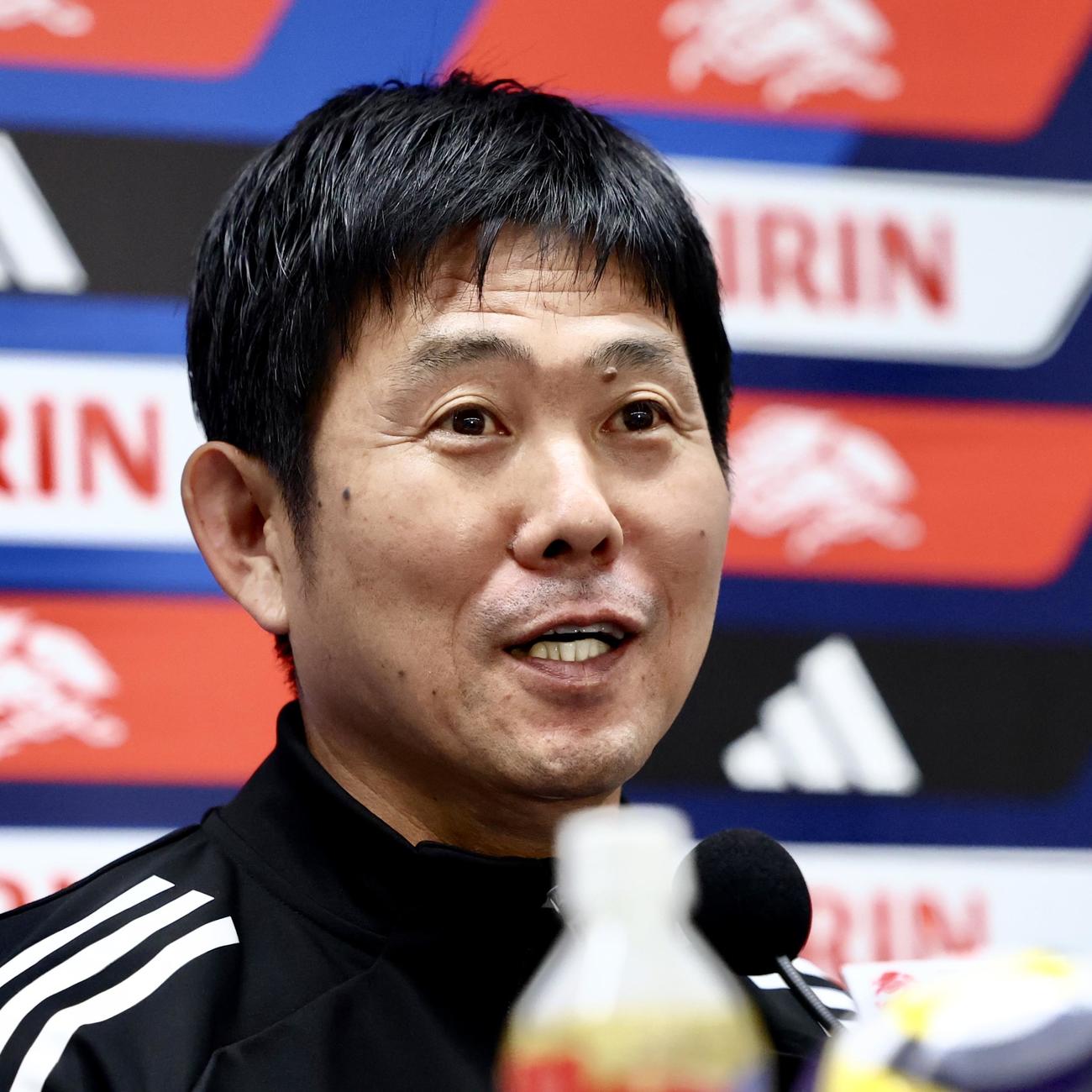 前日会見に臨む日本代表森保監督（撮影・河田真司）