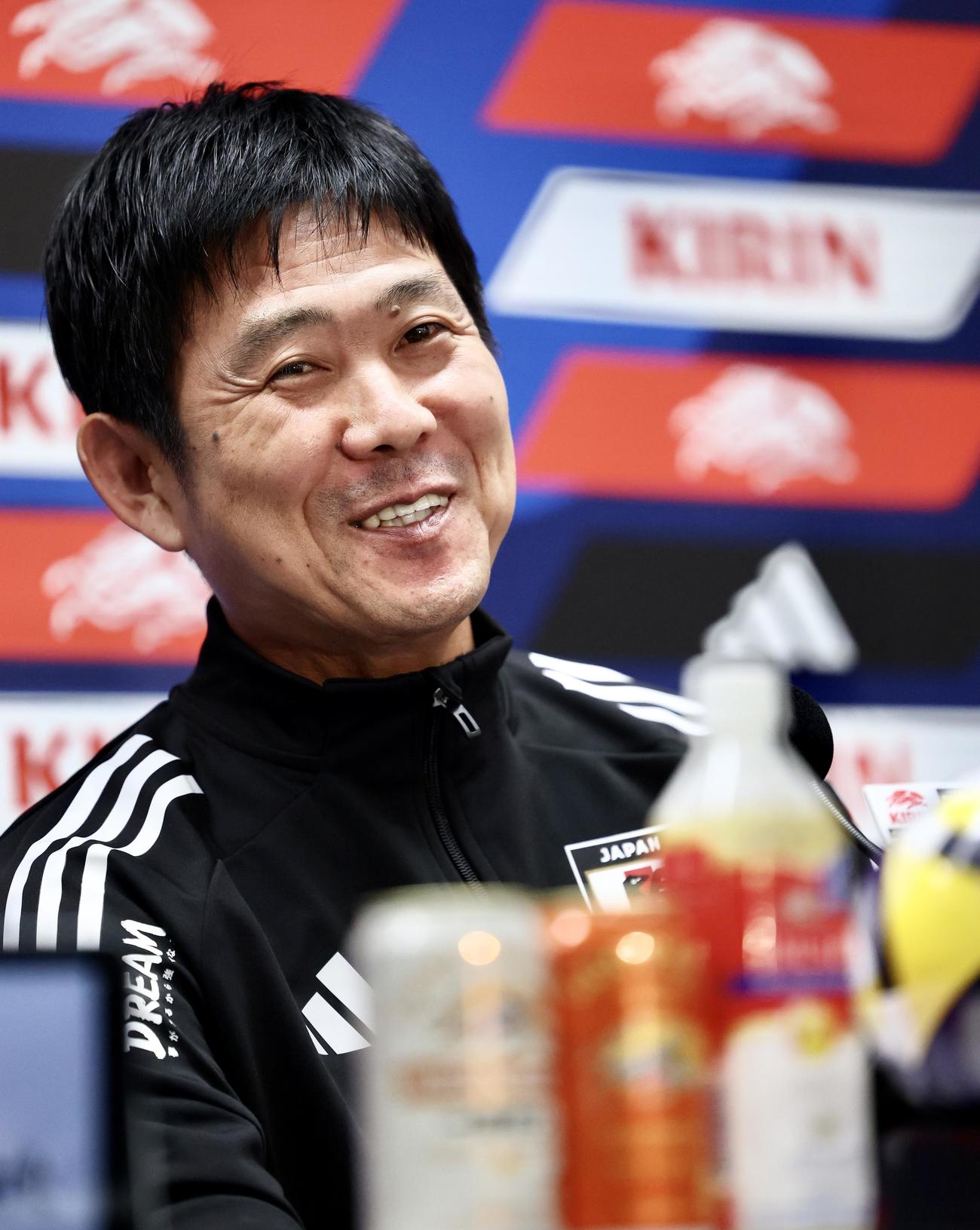 前日会見に臨む日本代表森保監督（撮影・河田真司）