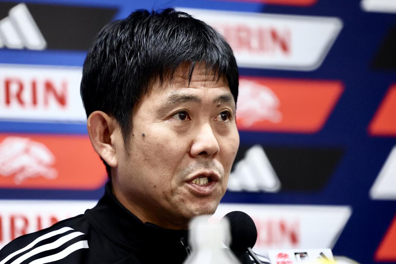 前日会見に臨む日本代表森保監督（撮影・河田真司）