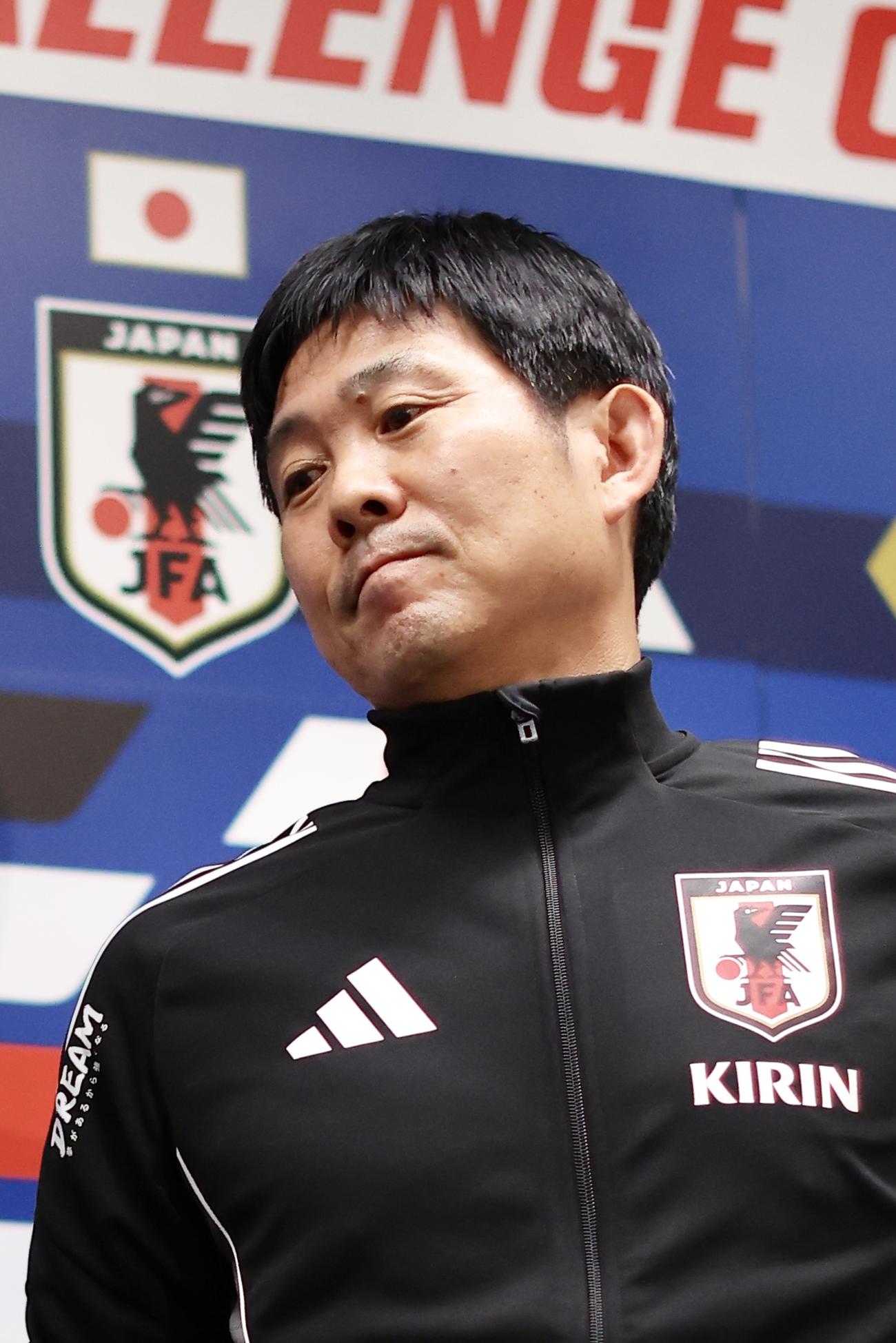 前日会見を終える日本代表森保監督（撮影・河田真司）
