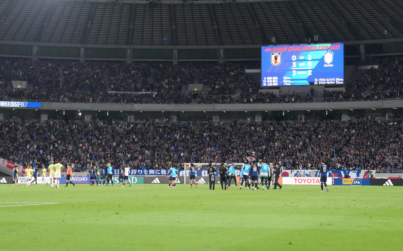 日本対ブラジル　ブラジルに3－2で初勝利した日本代表（撮影・足立雅史）