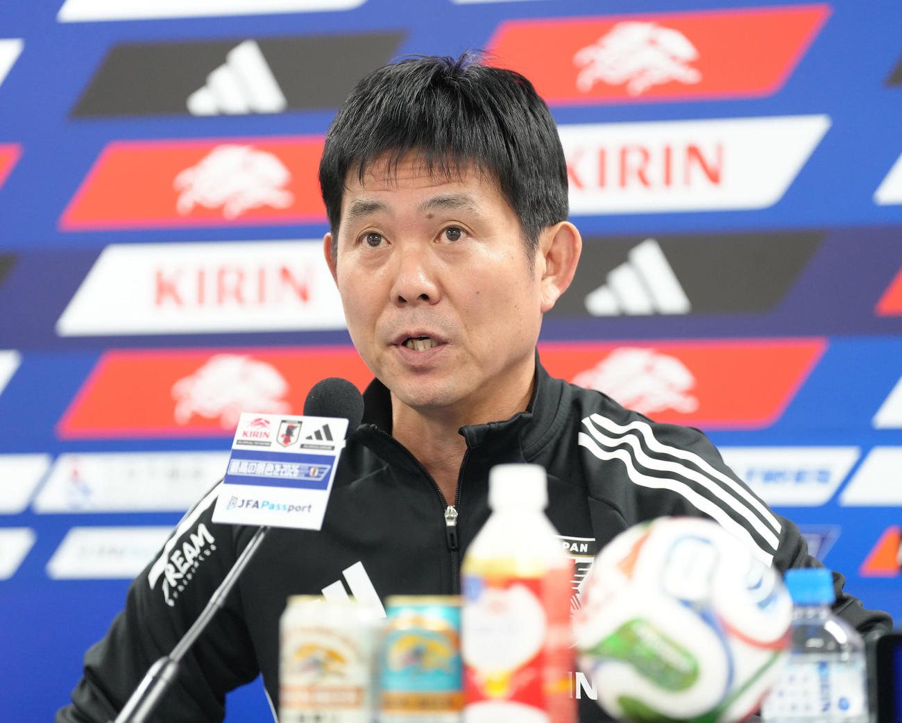 会見に臨む森保監督（撮影・足立雅史）