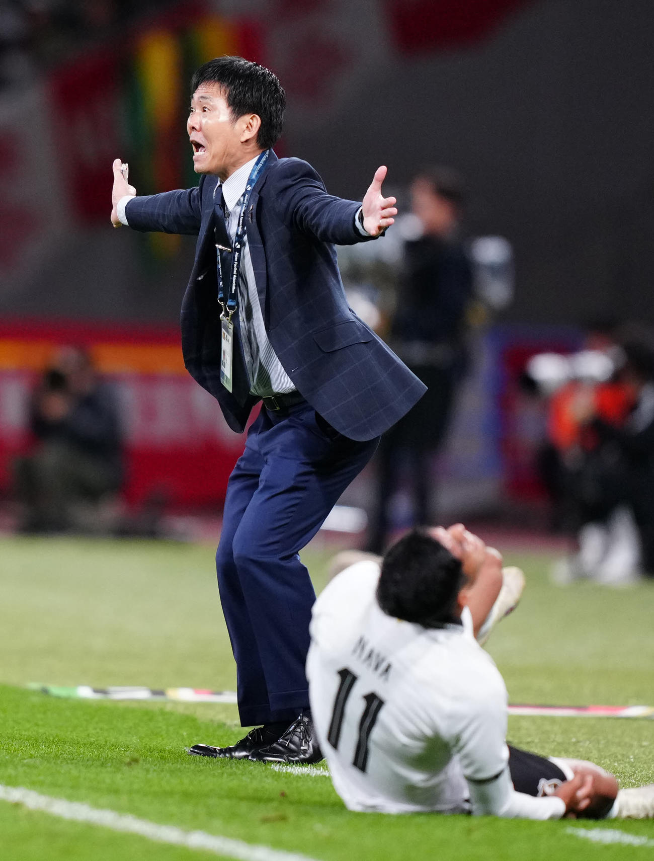 日本対ボリビア　前半、ファウル判定に異議を唱える森保監督（撮影・江口和貴）