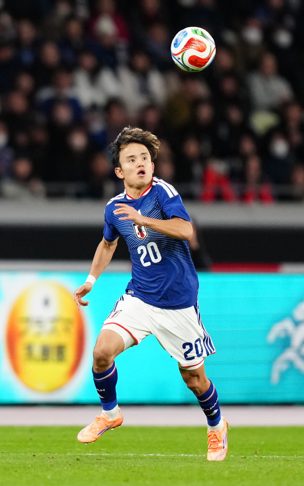 日本対ボリビア　後半、攻め込む久保（撮影・江口和貴）