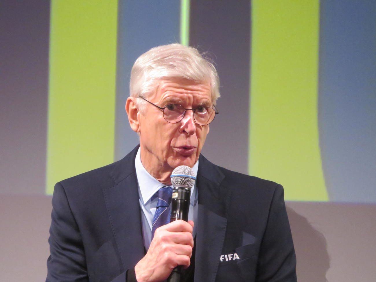 W杯北中米大会抽選会前日のパネルディスカッションに参加したアーセン・ベンゲル氏（撮影・佐藤成）