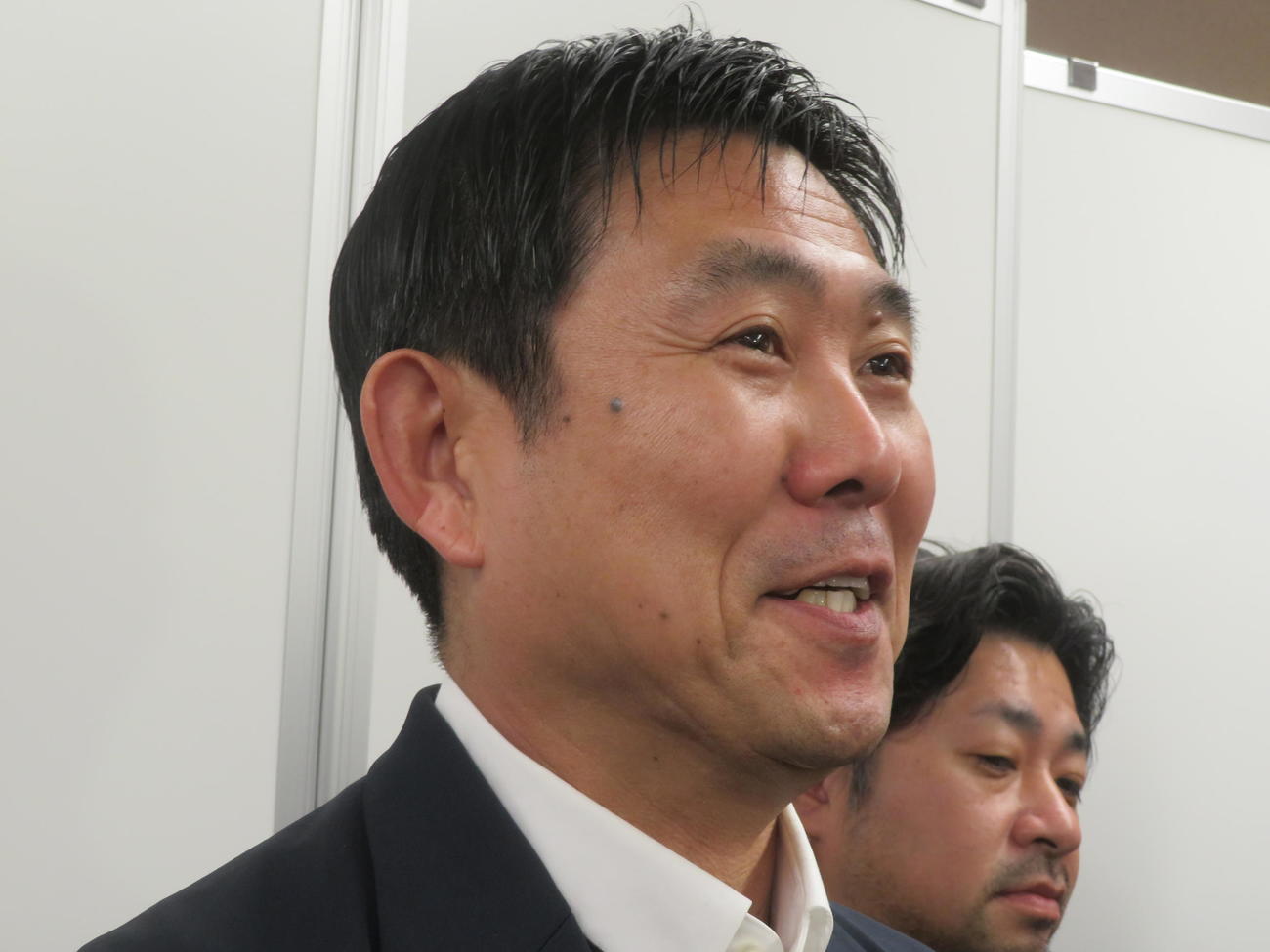 26年W杯北中米大会の抽選会とキャンプ地候補視察から帰国した日本代表の森保監督（撮影・佐藤成）