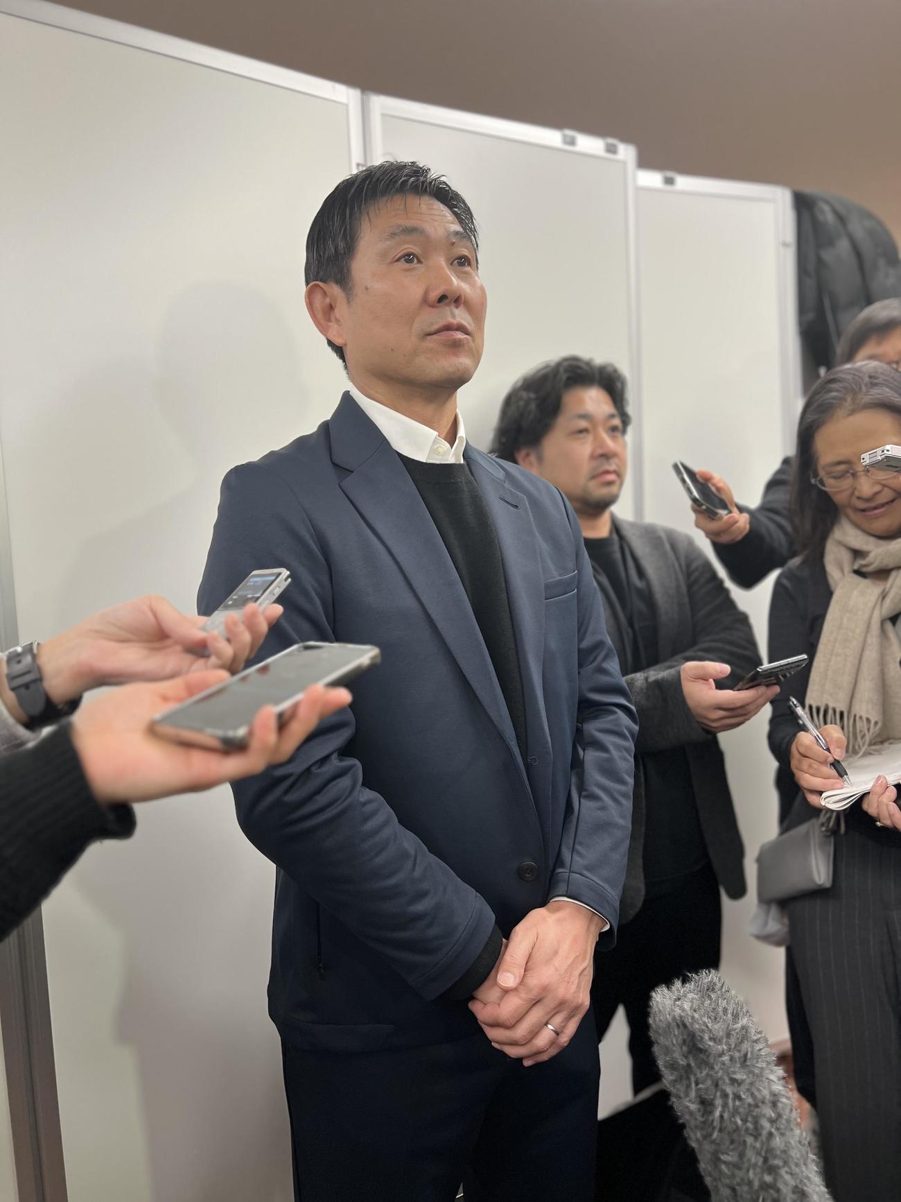 26年W杯北中米大会の抽選会とキャンプ地候補視察から帰国した日本代表の森保一監督（撮影・佐藤成）