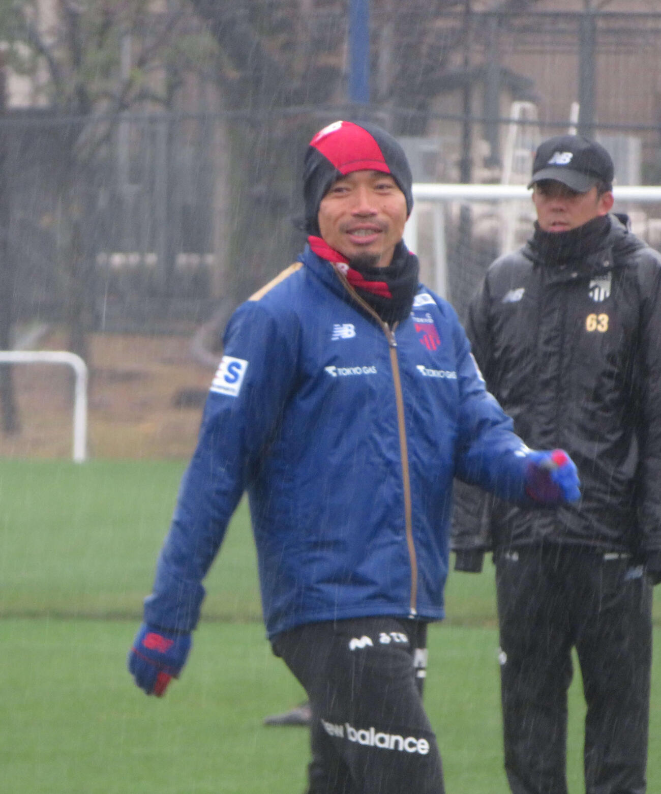 横浜F・マリノス戦に向けて調整するFC東京DF長友佑都（撮影・佐藤成）