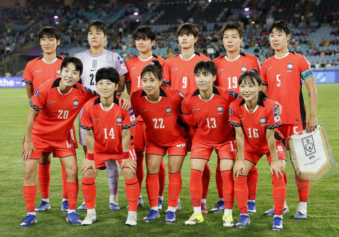 日本戦に臨む女子韓国代表イレブン（共同）