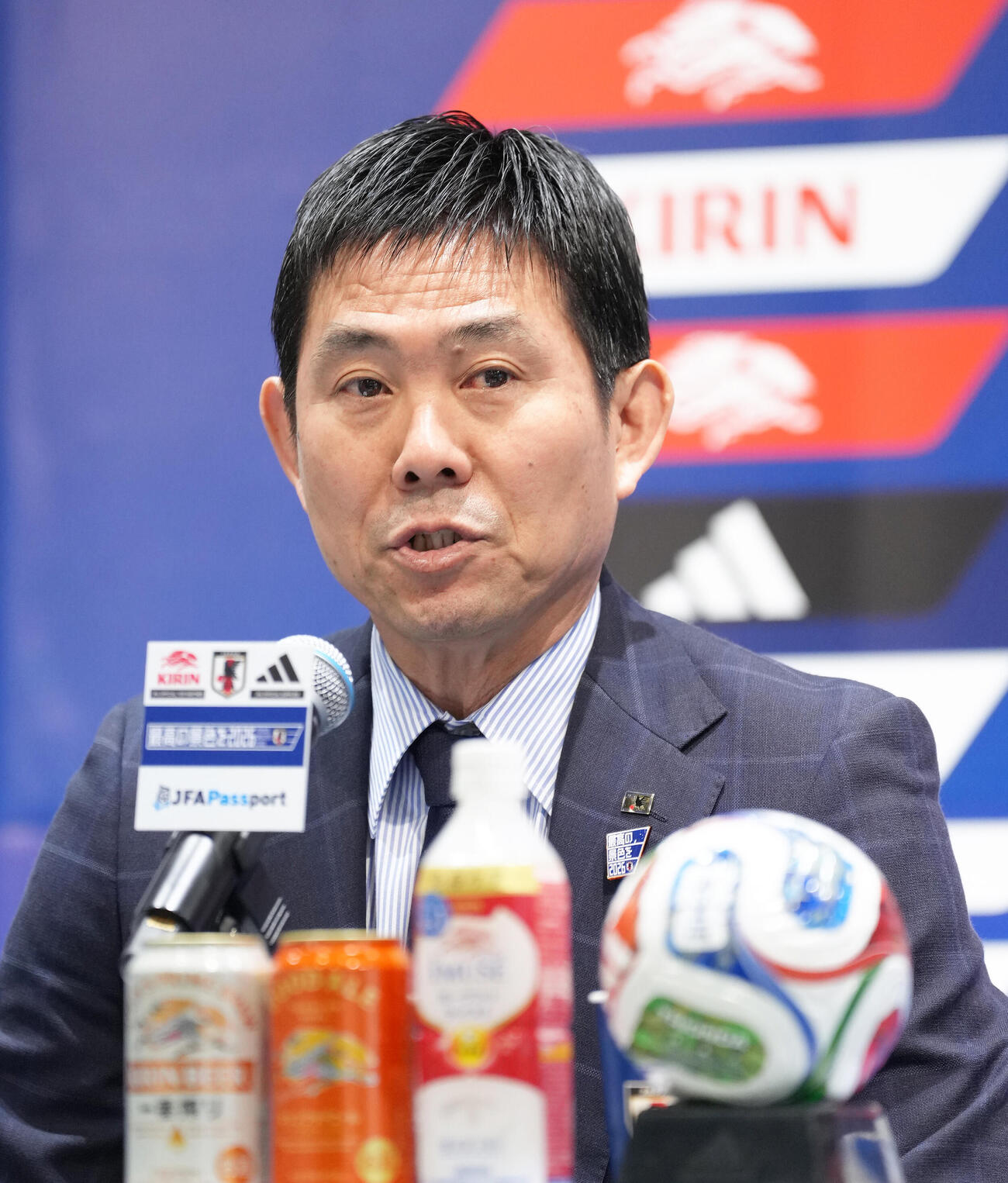 国際親善試合メンバー発表に臨む日本代表森保監督（撮影・足立雅史）