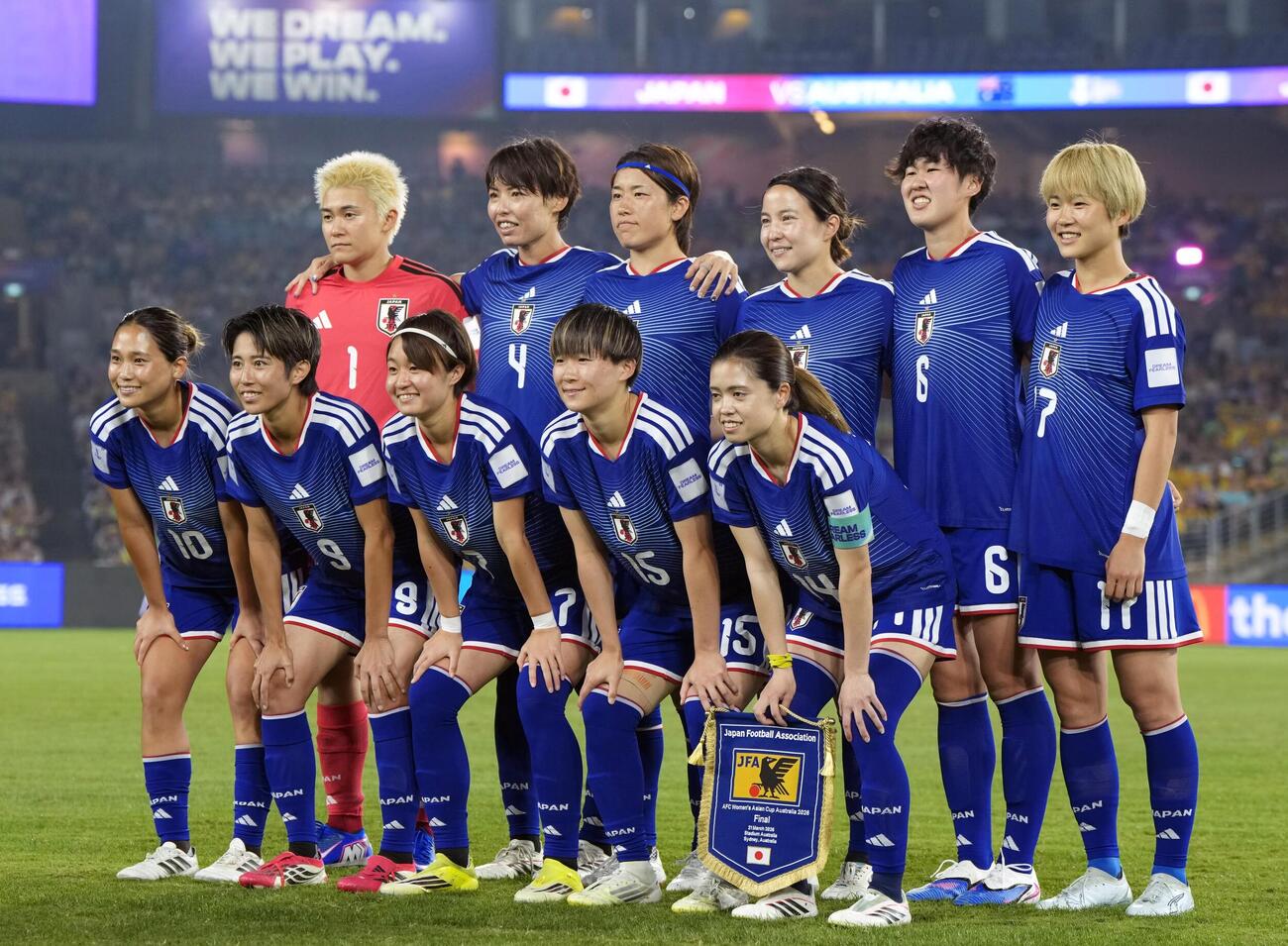 オーストラリア戦に臨む女子日本代表イレブン（共同）