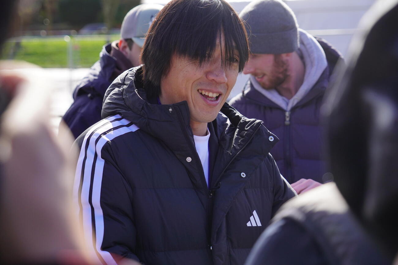 現地から解説した中村俊輔さん（撮影・佐藤成）