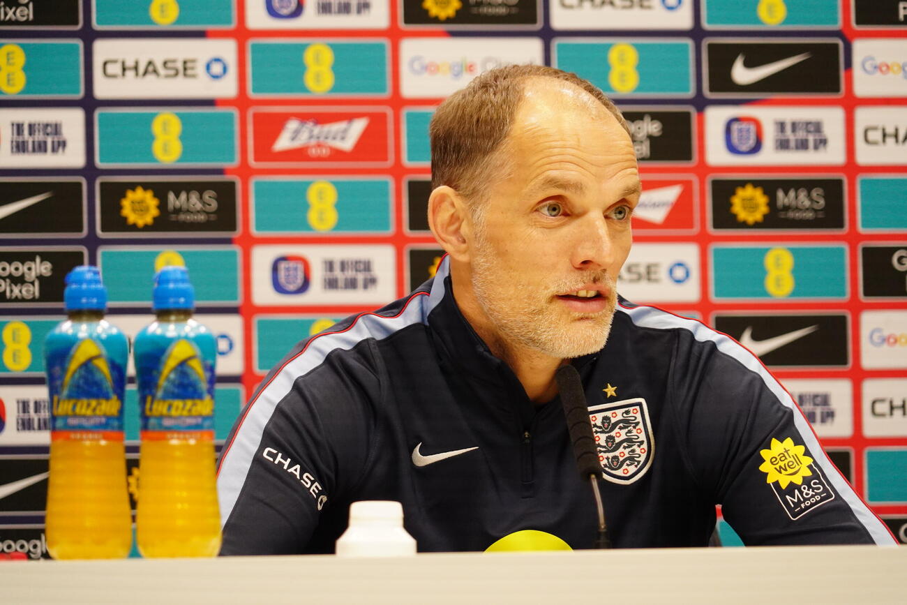 日本代表戦に向けた前日の公式会見に出席したイングランド代表のトゥヘル監督（撮影・佐藤成）