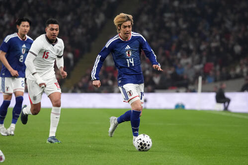 日本代表】神セーブのGK鈴木彩艶「一致団結してた」セットプレー攻勢を
