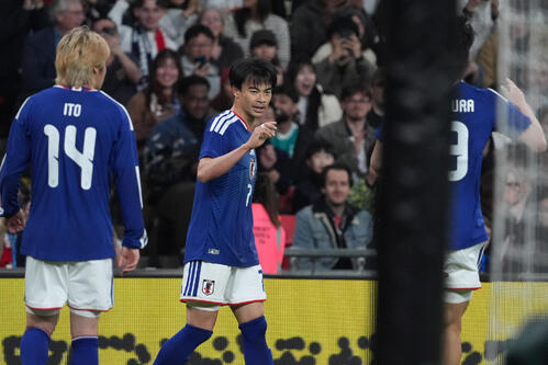 日本代表】神セーブのGK鈴木彩艶「一致団結してた」セットプレー攻勢を