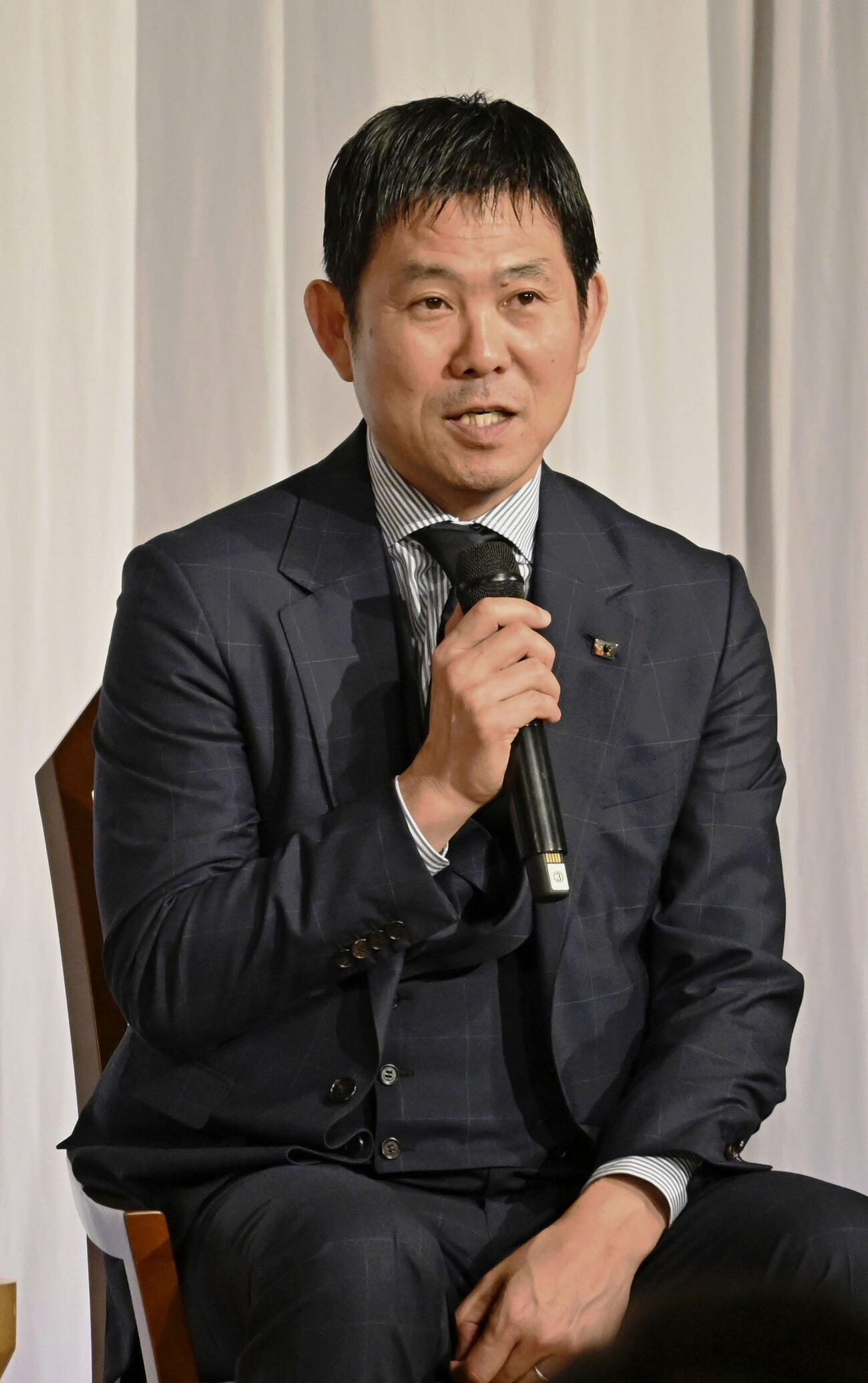 「広島からエールを送る会」で話すサッカー日本代表の森保一監督＝23日、広島市