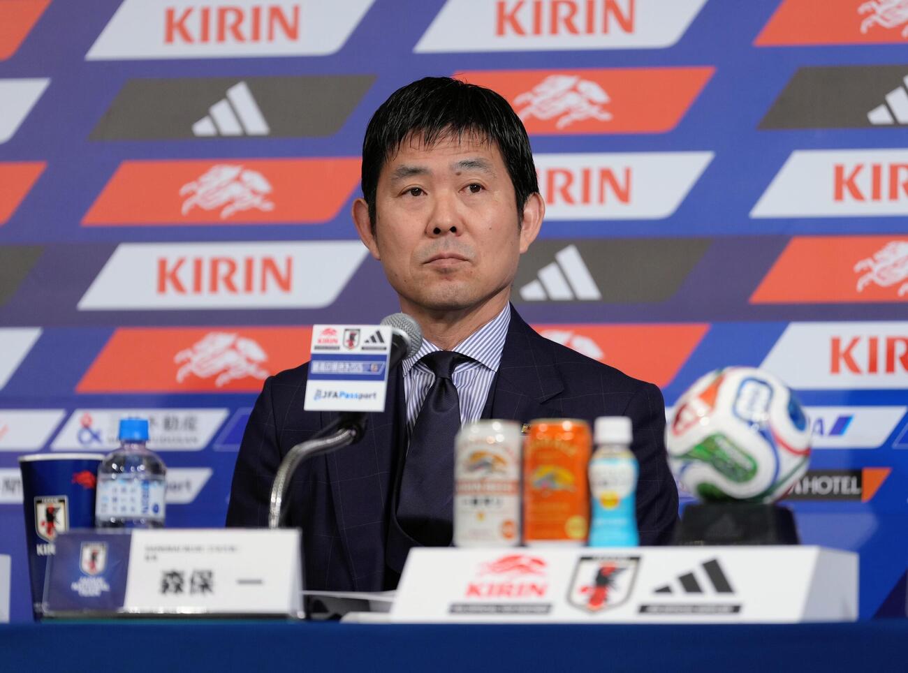 W杯北中米大会日本代表メンバー発表会見に臨む森保一監督（撮影・足立雅史）