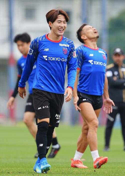 実使用ユニフォーム　長友佑都　サッカー日本代表　国際親善試合 長友佑都、乱闘騒ぎのイラン選手と