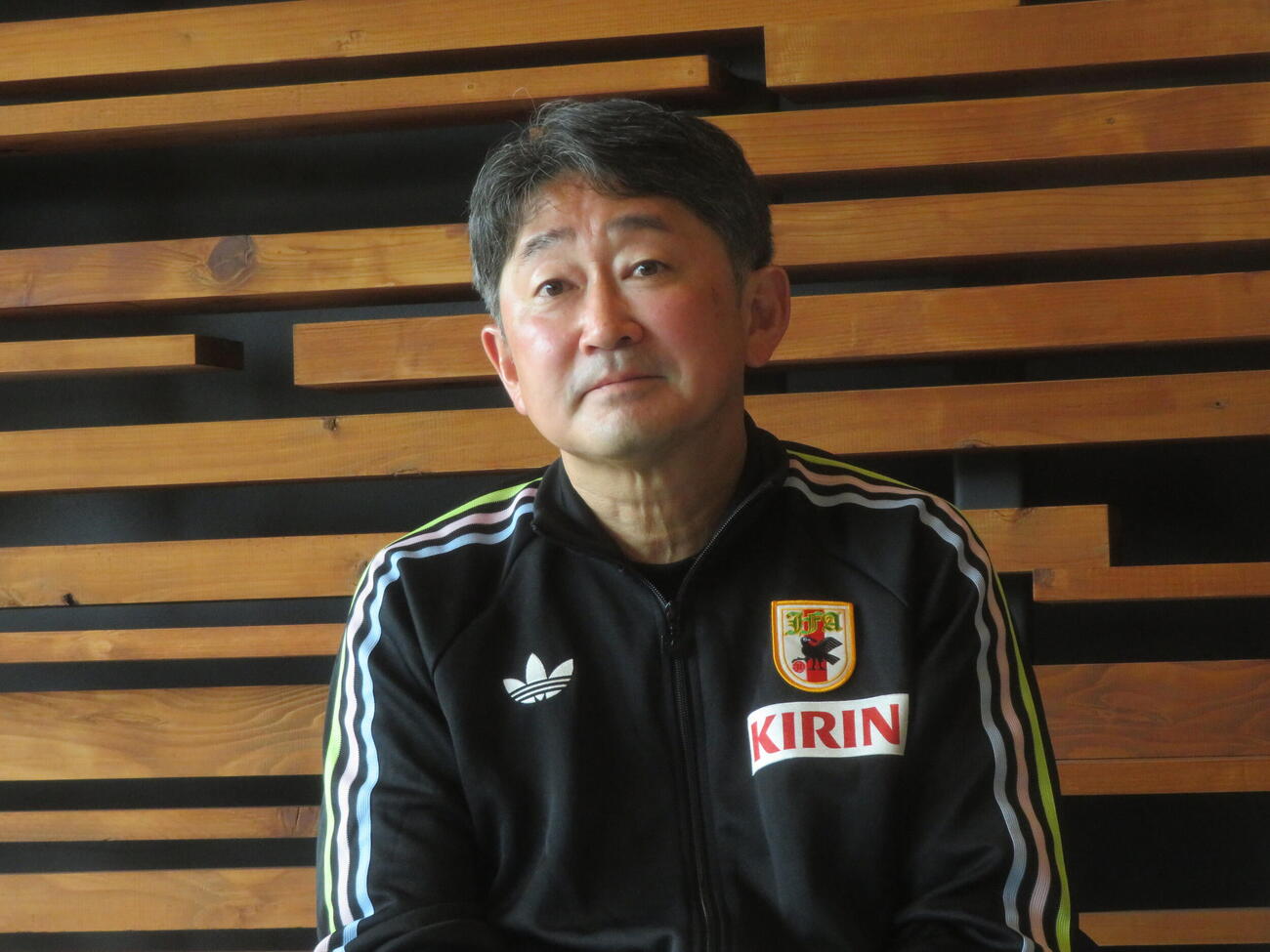 FIFAワールドカップ（W杯）北中米大会に向けて取材に応じた日本代表の松本良一フィジカルコーチ