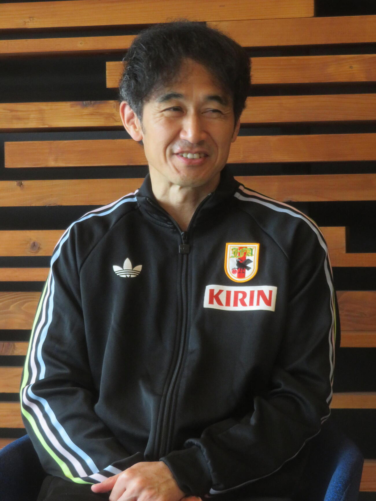 FIFAワールドカップ（W杯）北中米大会に向けて取材に応じた日本代表の斉藤俊秀コーチ