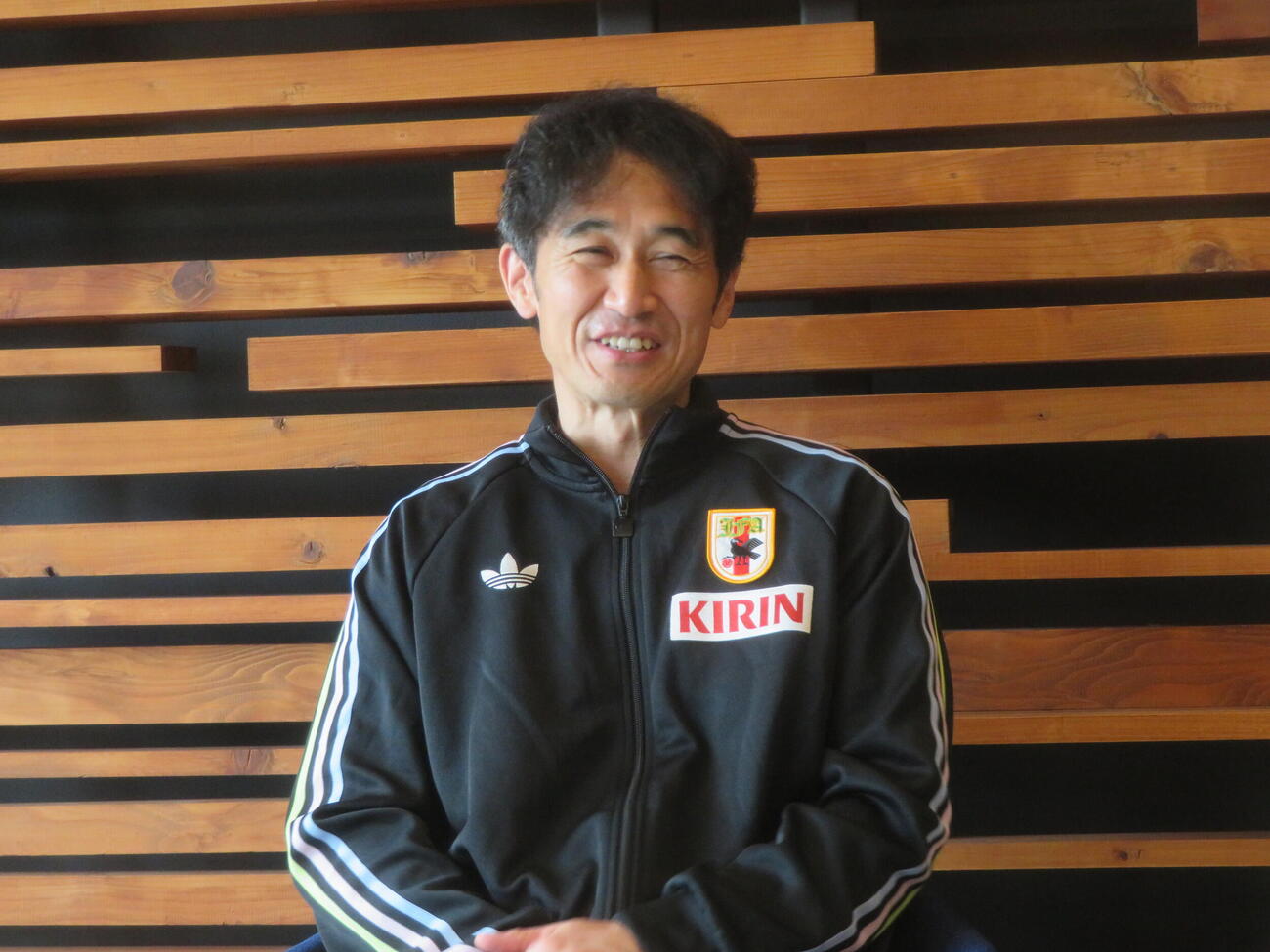 FIFAワールドカップ（W杯）北中米大会に向けて取材に応じた日本代表の斉藤俊秀コーチ