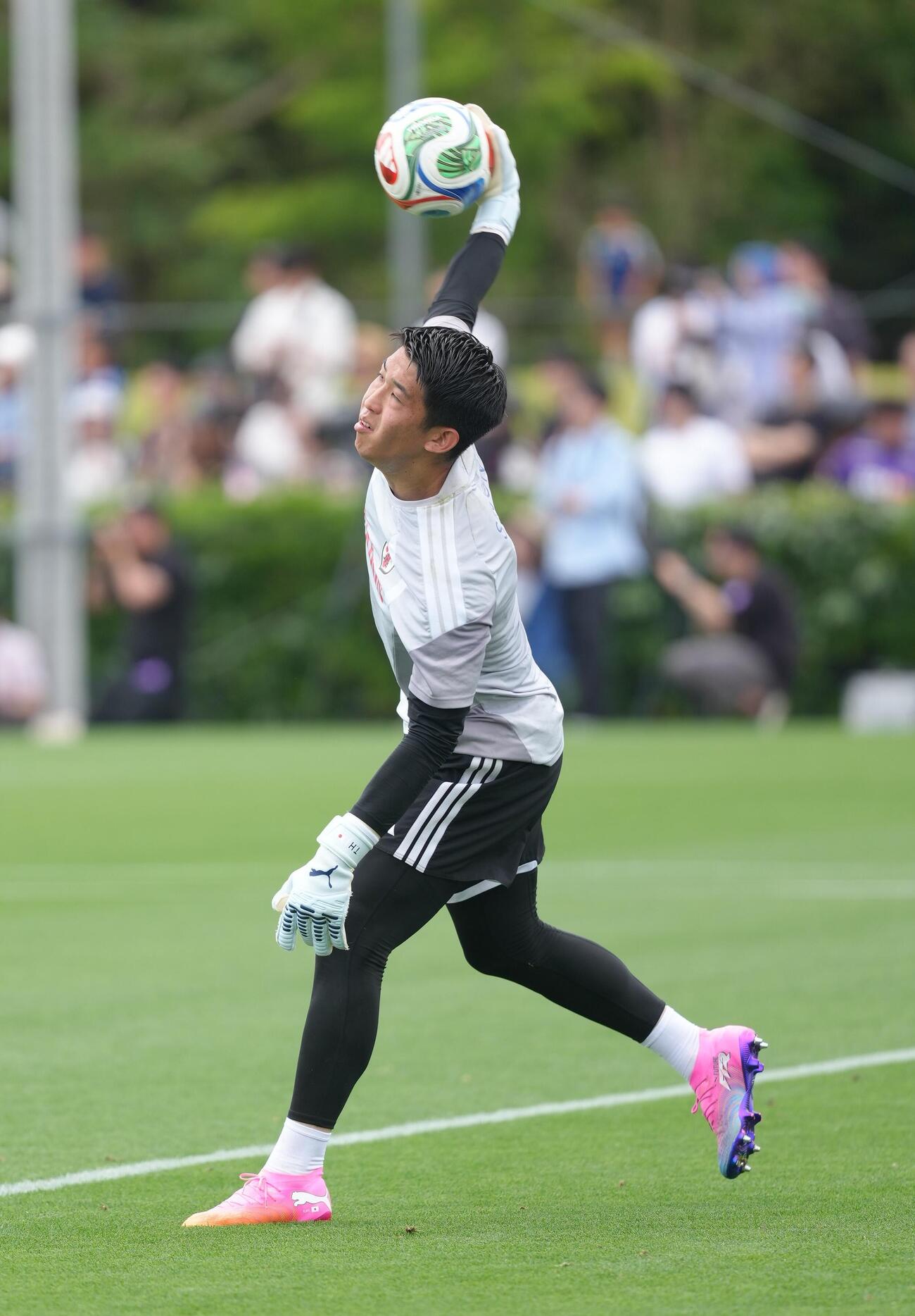 日本代表練習　練習に臨むGK早川友基（撮影・足立雅史）＝2026年5月26日