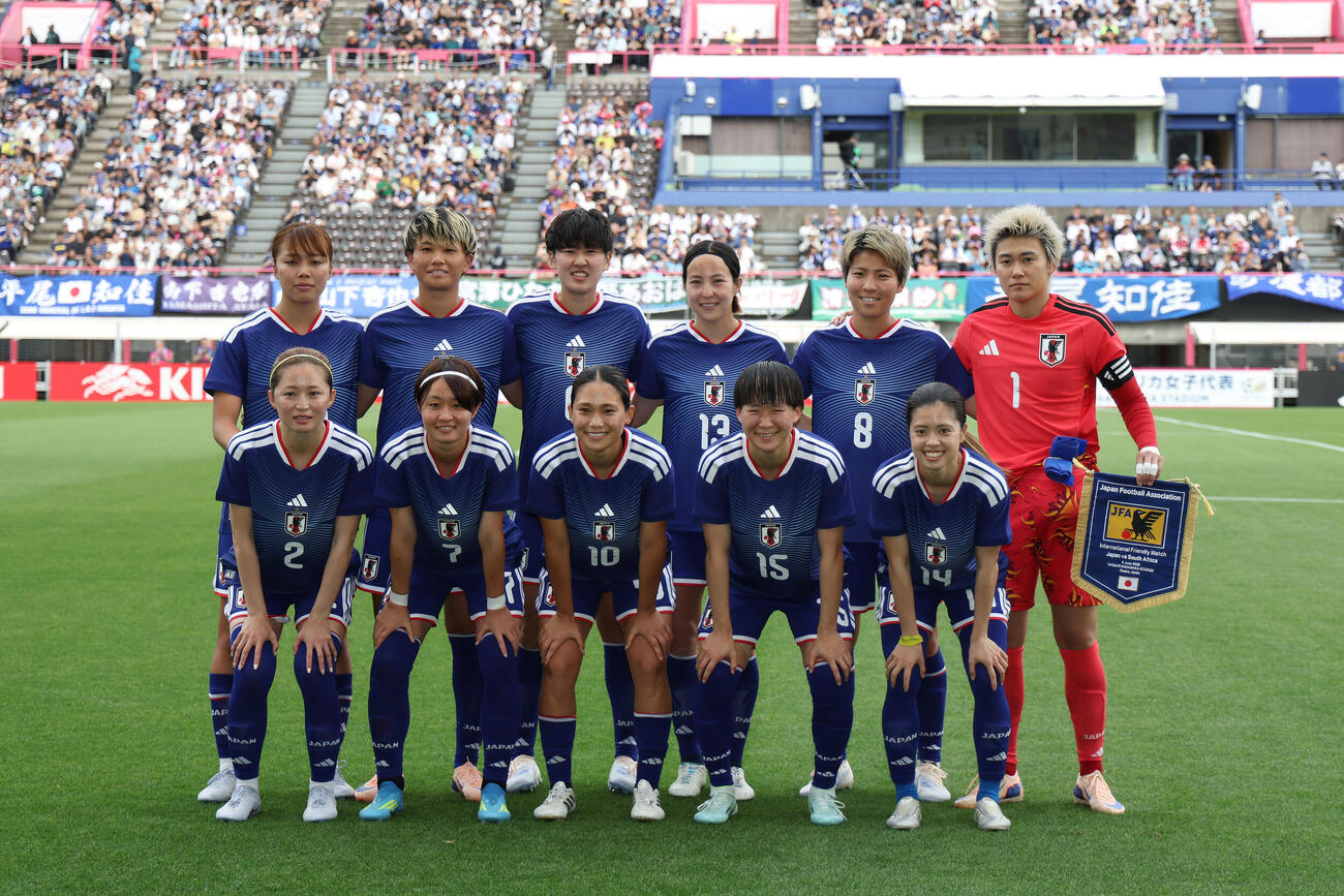 なでしこジャパン国際親善試合　日本対南アフリカ　南アフリカ戦に臨む日本の選手たち（撮影・前田充）＝2026年6月6日