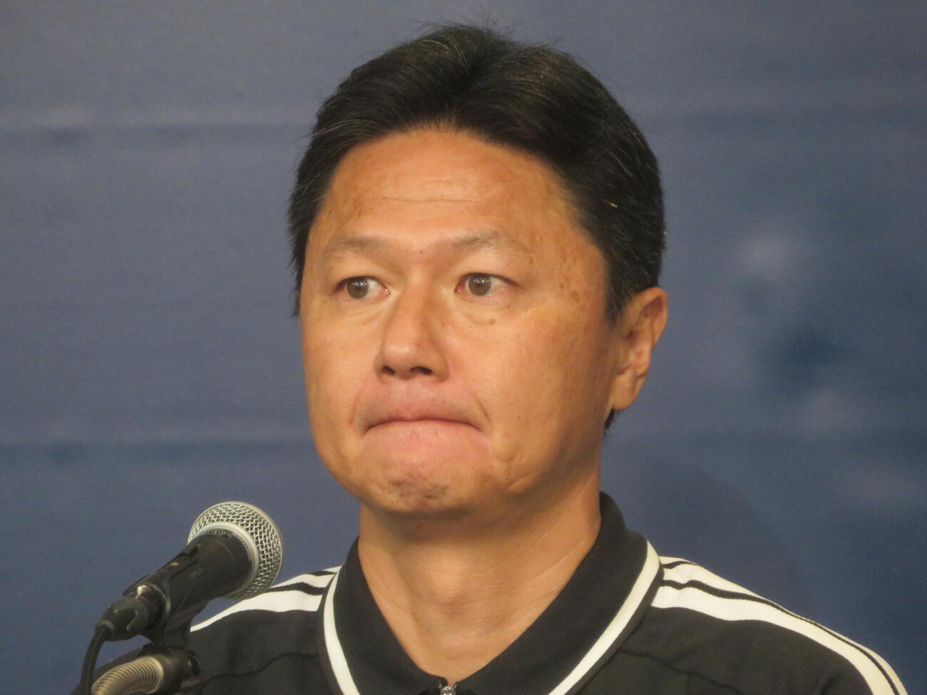 名古屋アジア大会の男子日本代表メンバーを発表した大岩剛監督（撮影・佐藤成）