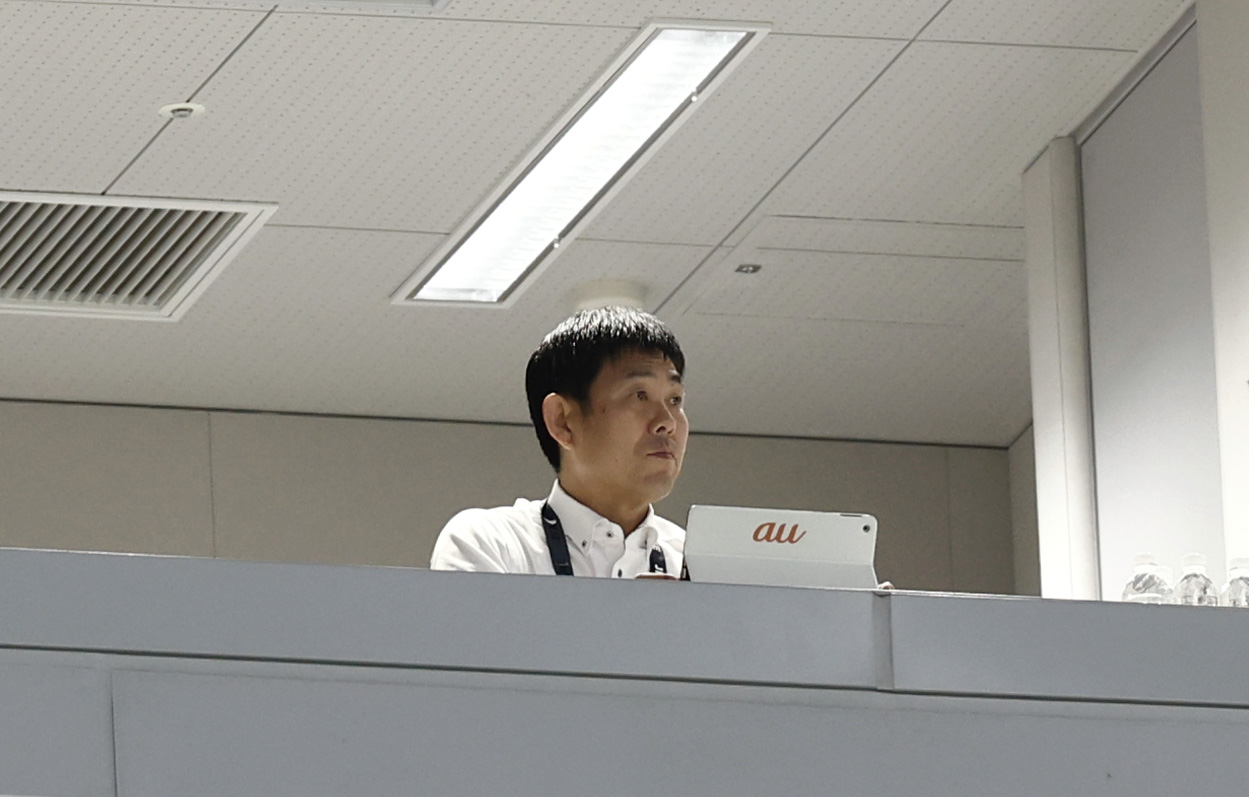 東京V－柏戦の視察に訪れた日本代表の森保監督＝MUFG国立（共同）