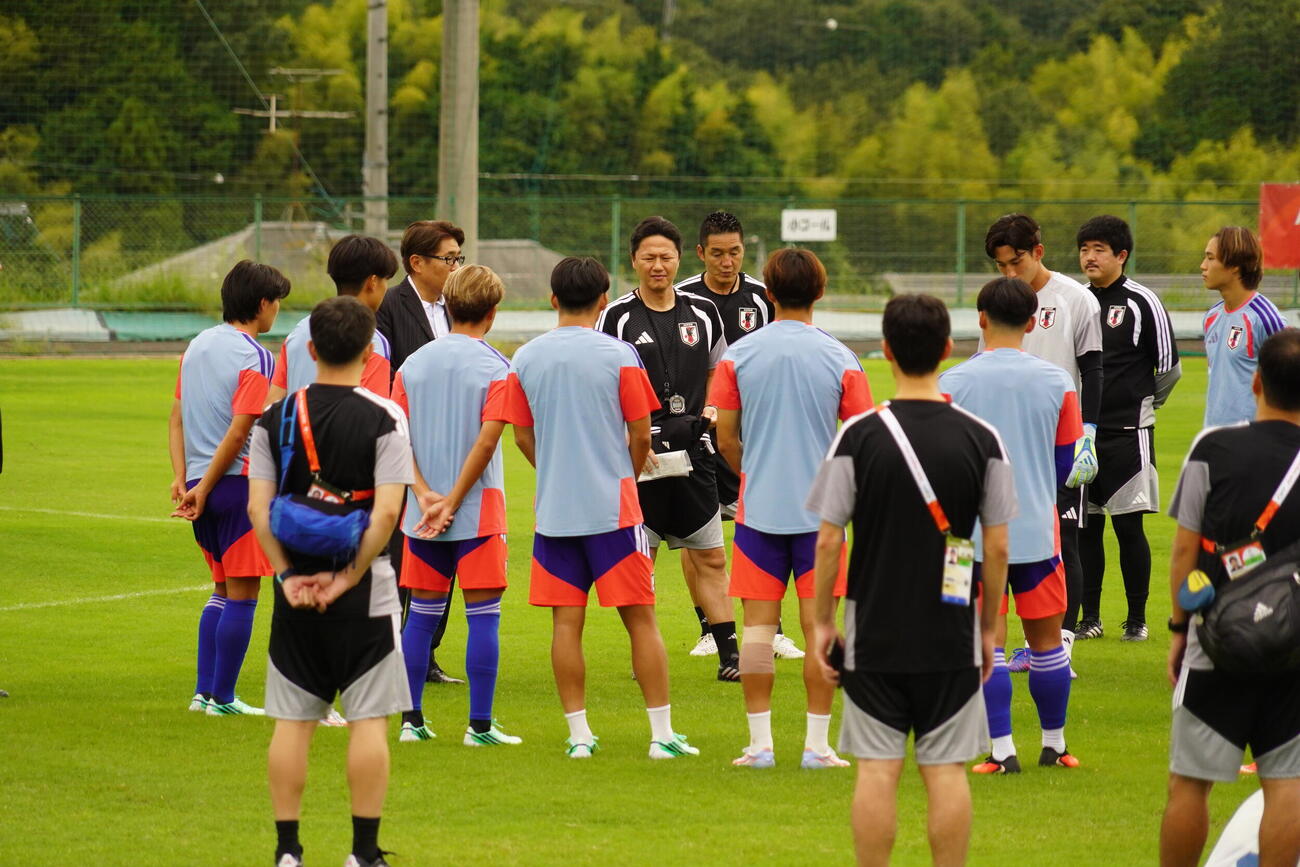 愛知・名古屋アジア大会（9月19日～10月4日）に臨むU－21日本代表大岩剛監督ら