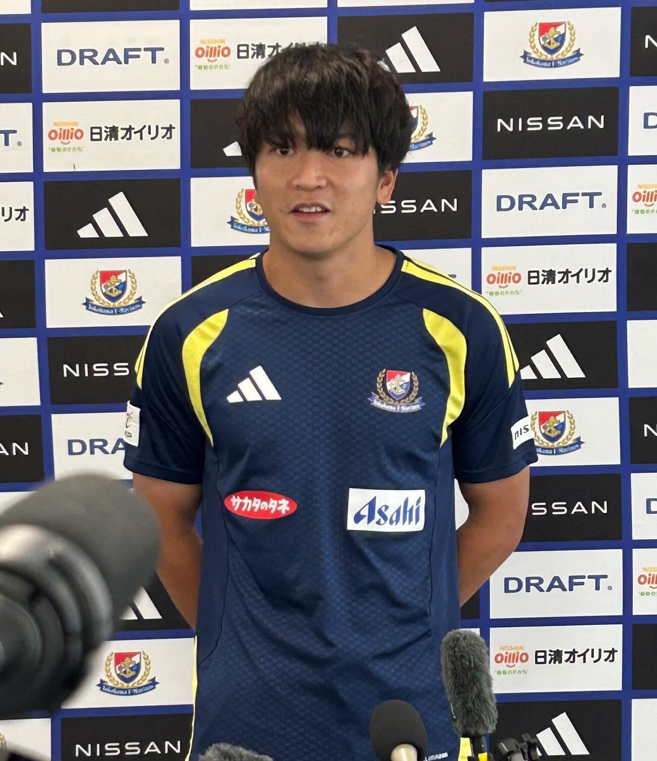 日本代表に初選出された横浜FW谷村海那は会見で喜びの言葉を口にした