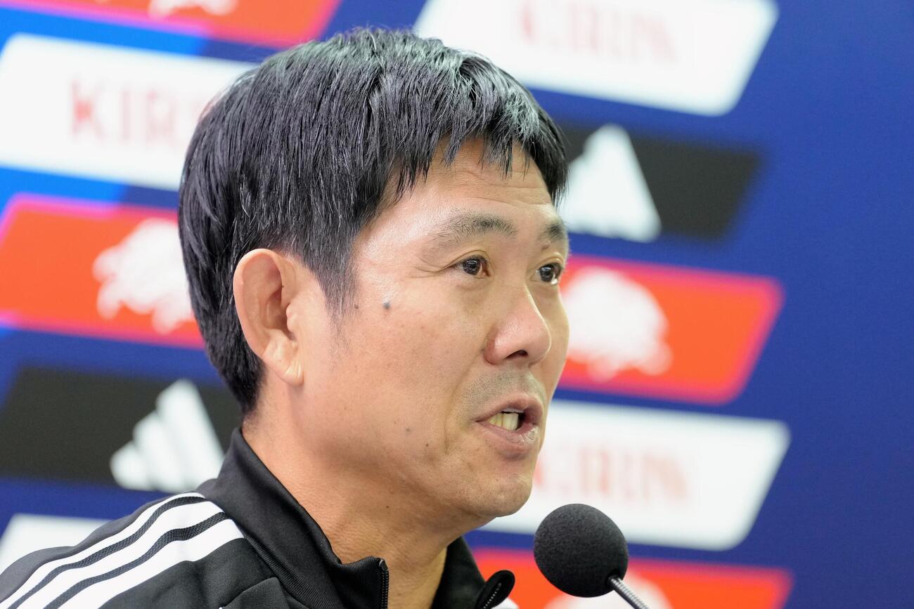 公式会見に臨む森保一監督（撮影・足立雅史）