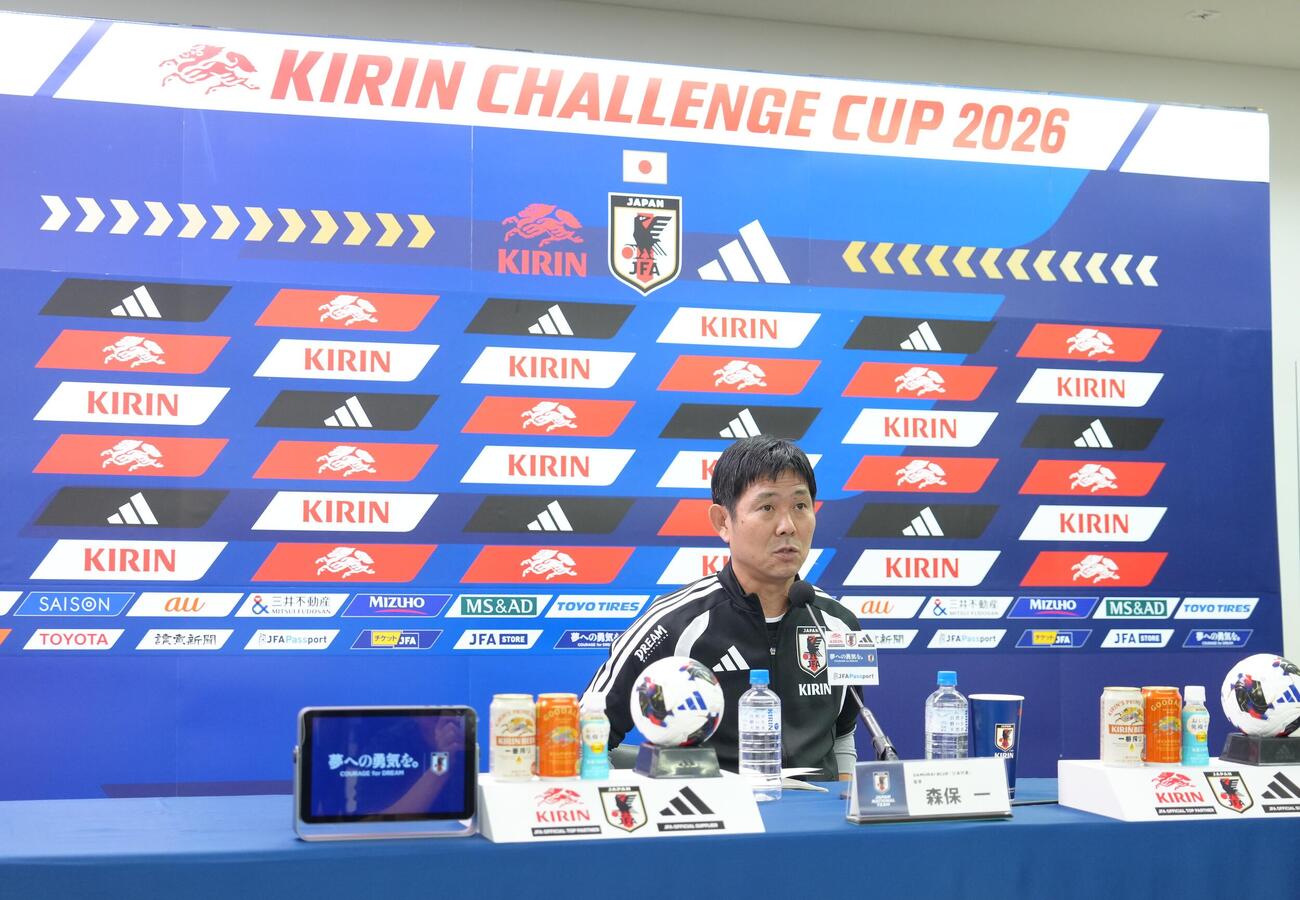 公式会見に臨む森保一監督（撮影・足立雅史）