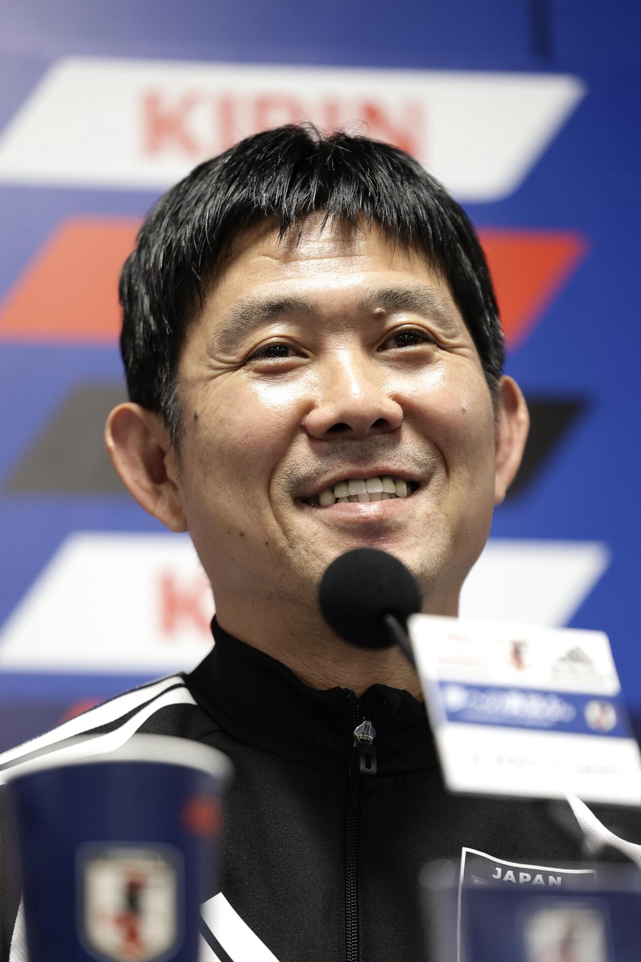 ベネズエラ戦の前日会見で笑顔を見せる森保一監督（撮影・前田充）