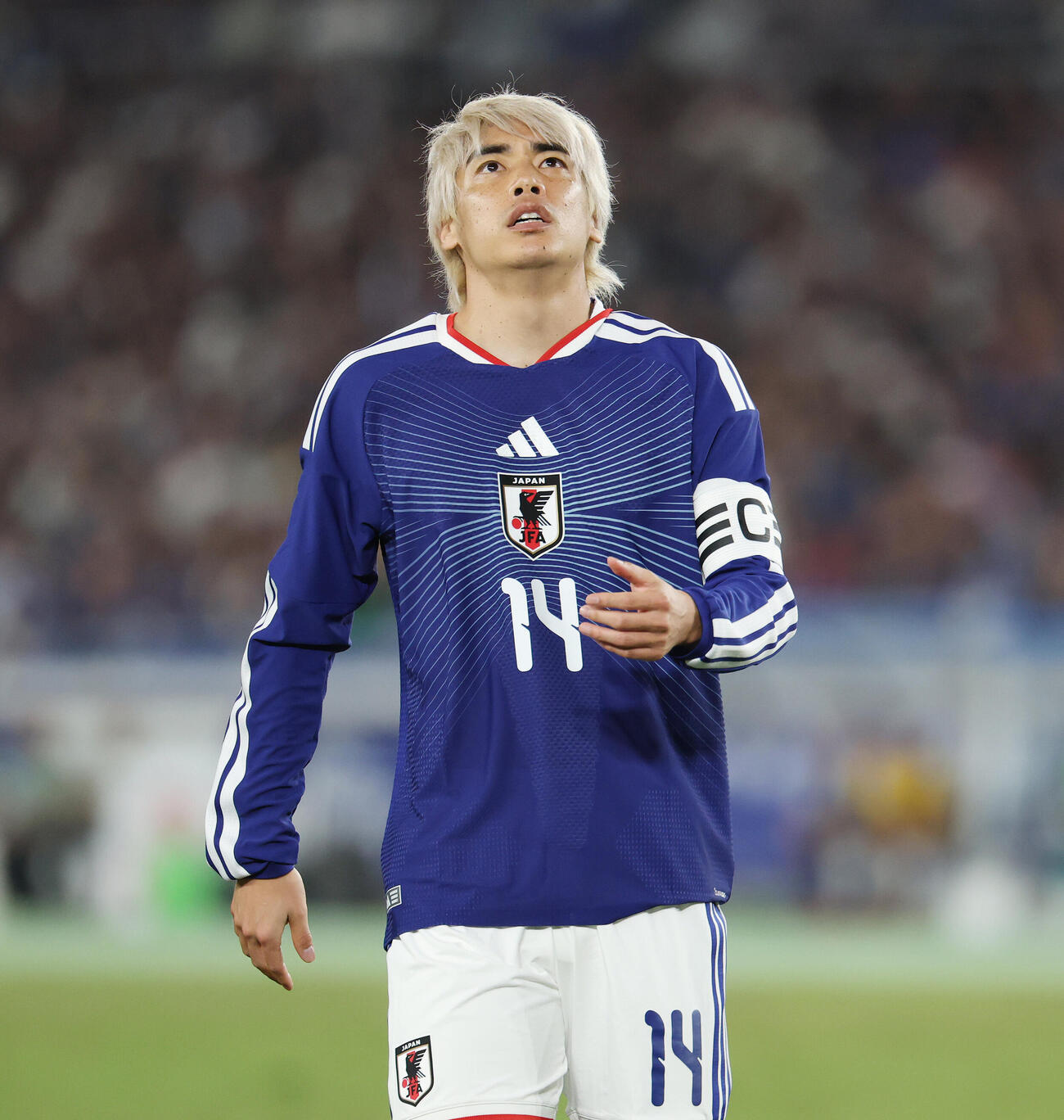 日本対エクアドル　後半、シュートが外れた伊東純也（撮影・宮地輝）