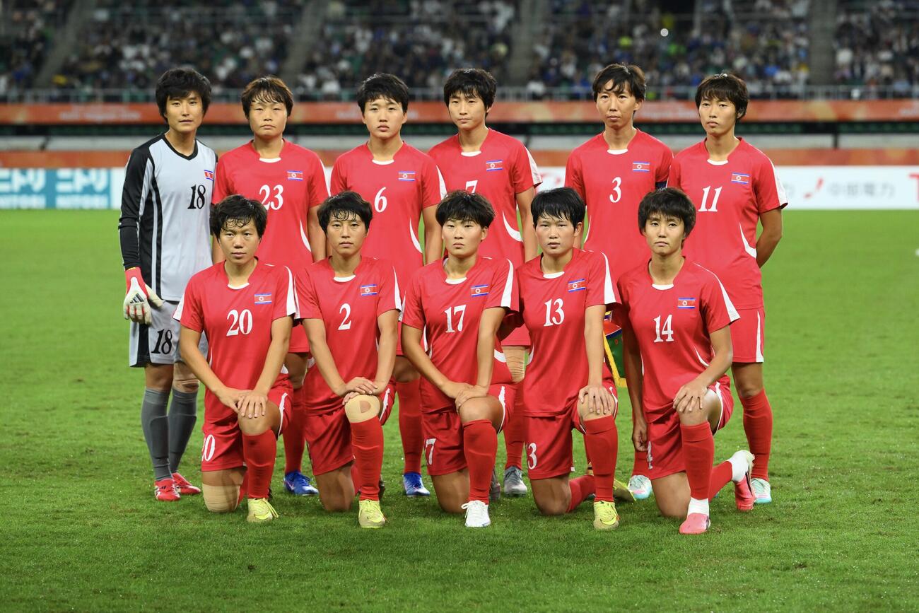 女子サッカー決勝　日本対北朝鮮　試合に臨む北朝鮮の選手たち（撮影・滝沢徹郎）