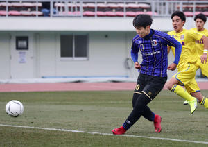 日本文理・久住 厳しいマークも2得点全国初勝利だ - サッカー : 日刊