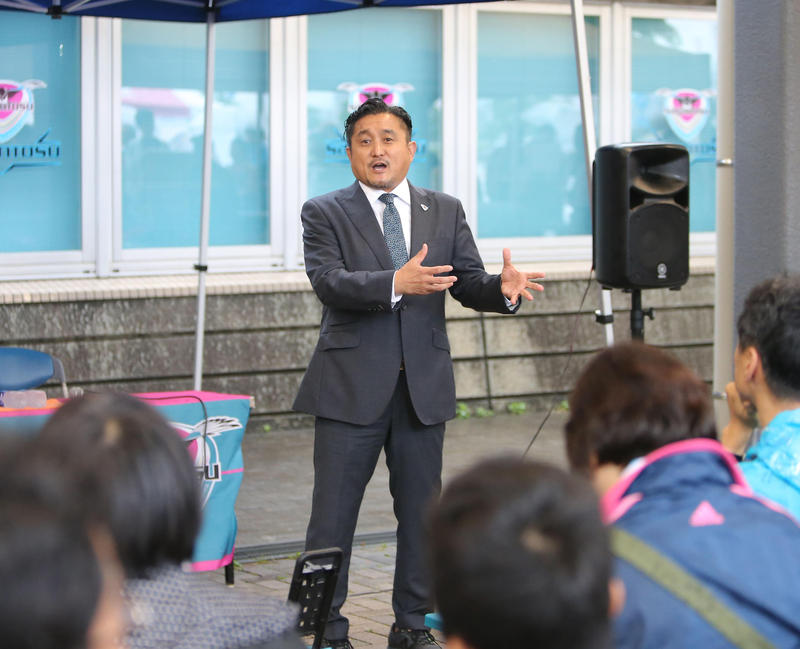 鳥栖社長がサポとの質疑応答に対応 監督解任ない ｊ１ 日刊スポーツ