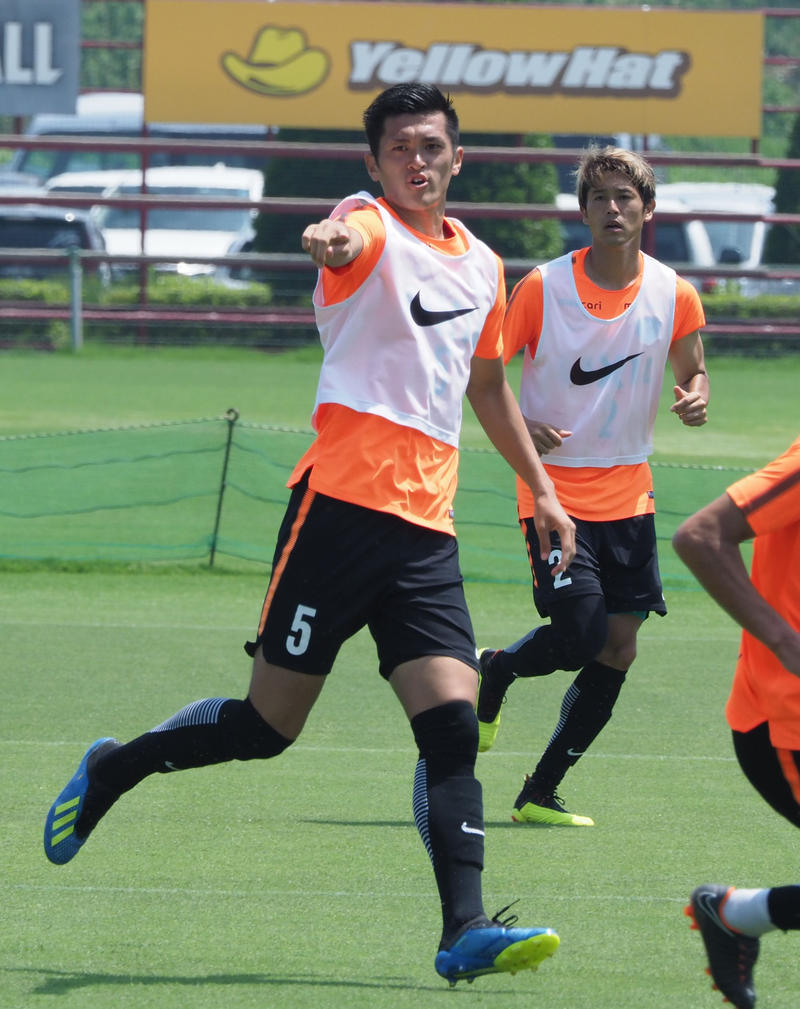 植田直通が鹿島最後の練習「本当に感謝」笑顔で別れ - J1 : 日刊スポーツ
