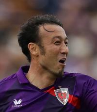 京都2カ月ぶり勝利、闘莉王がトップで決勝弾起点 - J2 : 日刊スポーツ