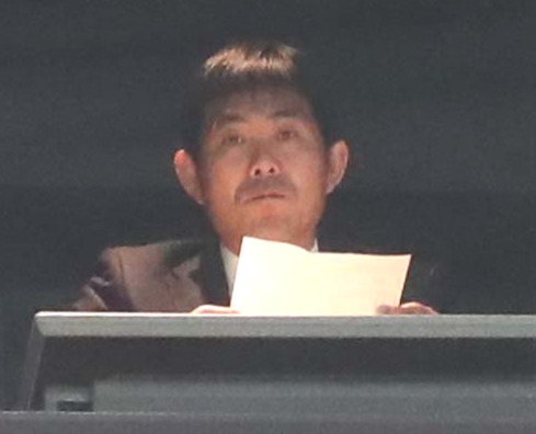 札幌対大分　試合を視察する日本代表森保監督（撮影・黒川智章）