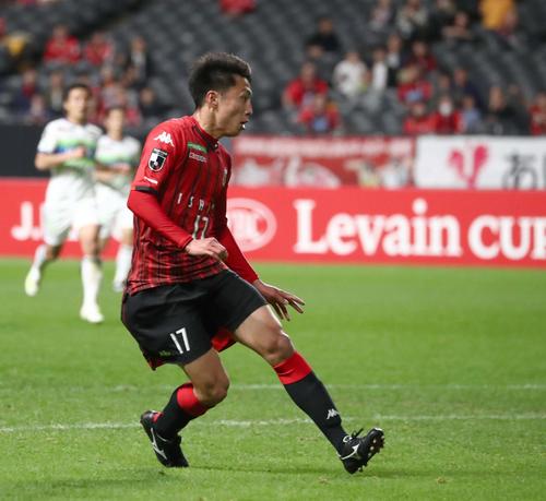 ルヴァン杯　札幌対湘南　前半40分、ゴールを決める札幌MF檀崎（撮影・黒川智章）